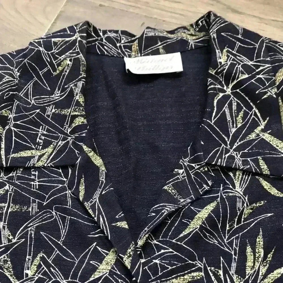 🌼4/$30🌼michael Phillips | Vintage leaf tshirt button down - Picture 5 of 7